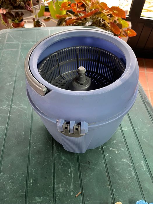 Vendo balde espremedor com esfregona