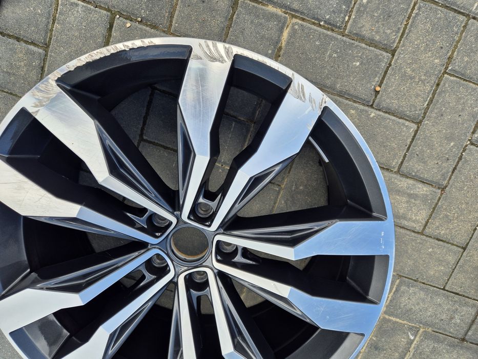 Felga Tiguan 5NA.601.025G 8.5Jx20 Et38