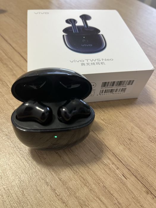 Продам навушники Vivo.