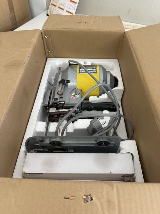 Vendo maquina  de corte nova, pouco uso