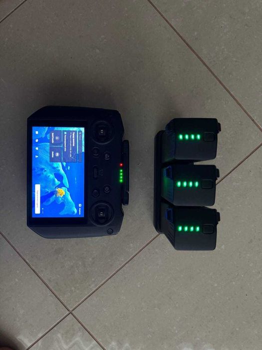 DJI Mavic 3 Pro Cine Premium Combo com DJI RC Pro
