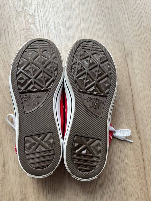 Червоні converse кеди кросівки