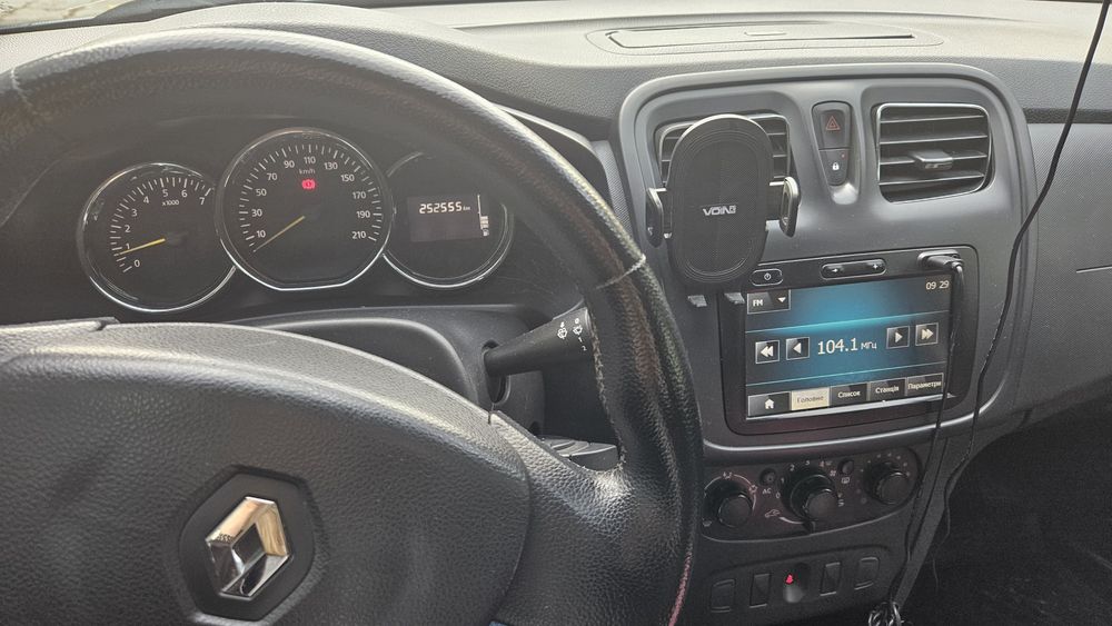 Renault Logan 2 2013 рік