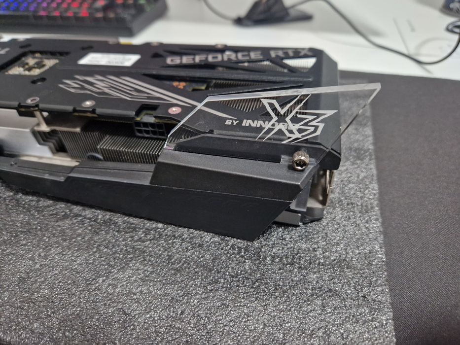 Placa Gráfica RTX 3060 12GB INNO3D ICHILL X3 RED