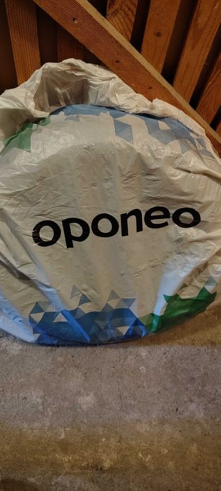 Opony zimowe Dębica Frigo 2 195/65 R15 + pokrowce Oponeo (komplet 4 szt.)