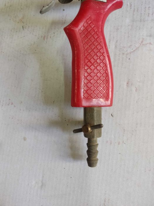 Краскопульт пневматичний компактний