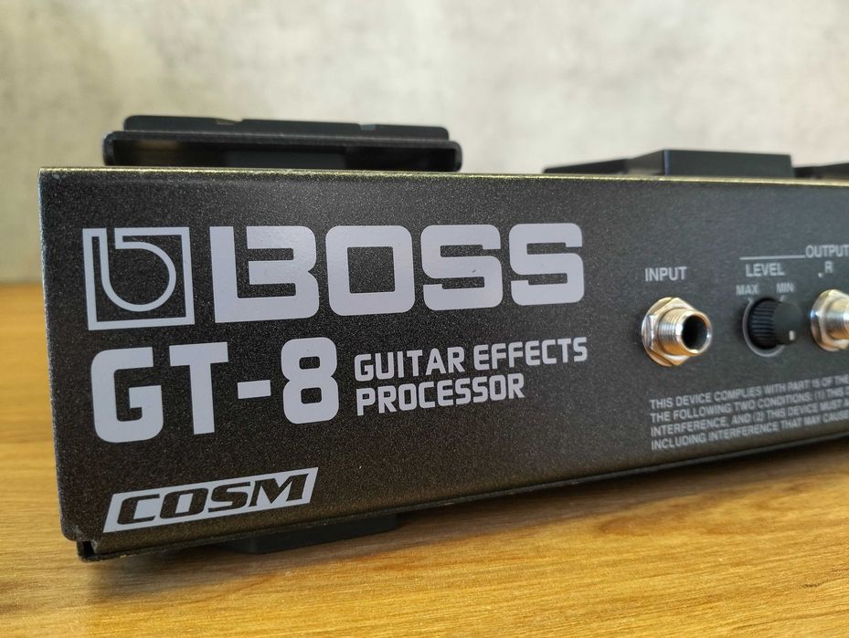 BOSS GT-8 multiefekt procesor gitarowy