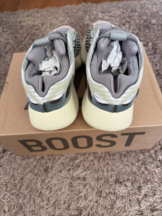 yezzy 700 v3 novas