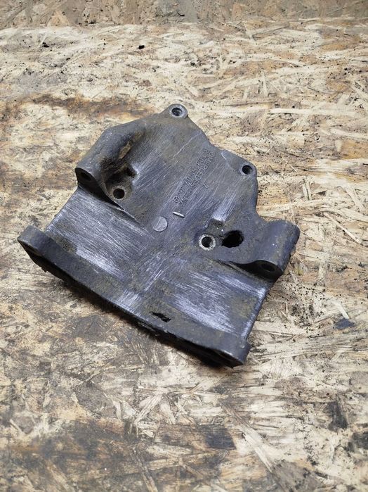 Кронштейн генератора 6031550735 Mercedes 202, 210, Sprinter 901-905