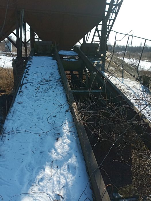 Продам єстакаду для авто