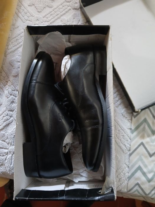 Par de sapatos honem novos n 40