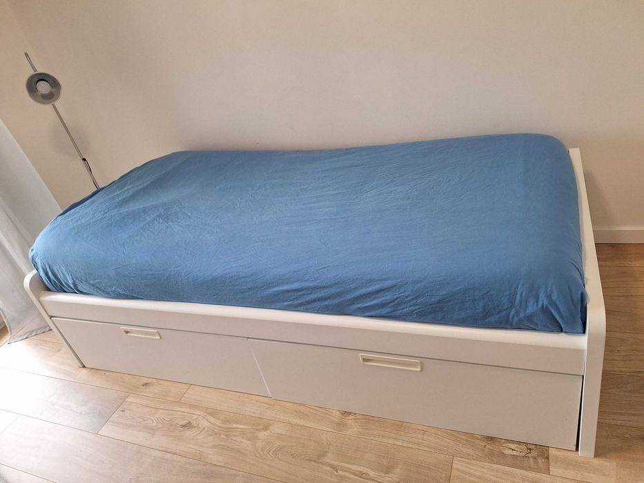 Cama solteiro/ pintada branco