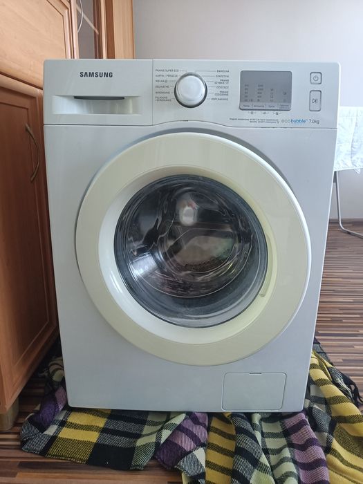 Pralka Samsung EcoBubble 7 kg WF70F5EFW2W Stan BDB (Sprawna)