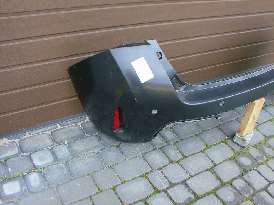 Toyota auris II 12-15  HB  zderzak tył nowy oryginał