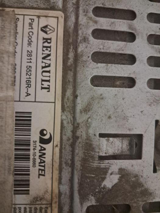 Автомагнітола з рамкою рено логан2,сендеро