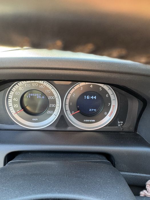 Volvo xc60 T5 2.0 benzyna 243KM 2011 automat