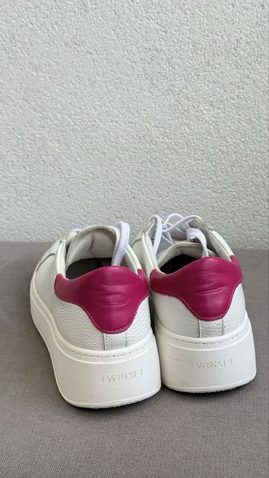 Twinset продам кросівки