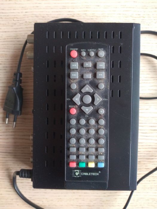 Dekoder do TV z pilotem