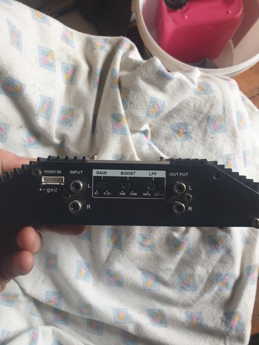 Продам підсилювач до савбуфера