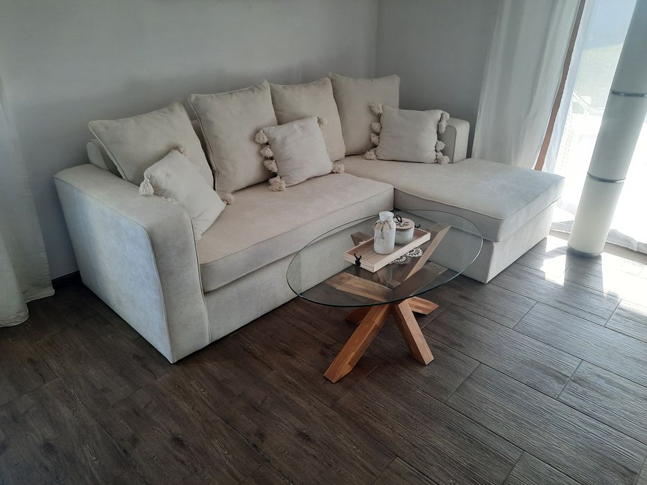 Narożnik tapicerowany 235 x 155. Angielskie  komponenty