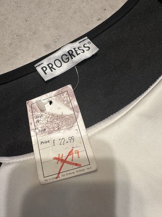 Angielska sukienka Progress XS taliowana czarna biała impreza