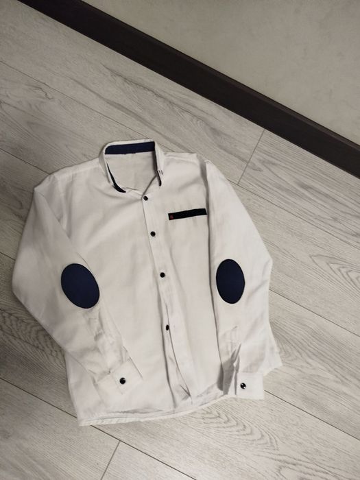 Біла сорочка  на хлопчика 8 - 9 років