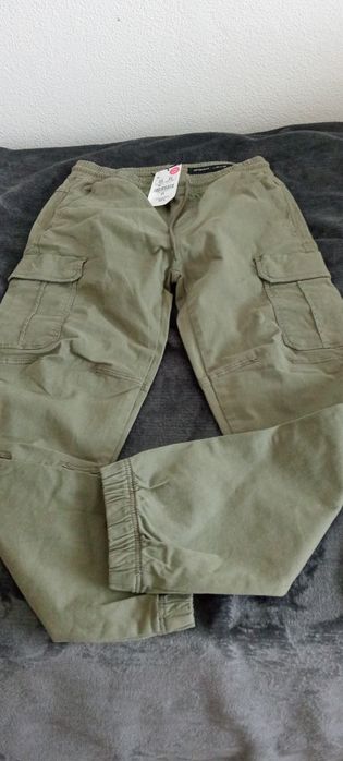 Calças homem novas Lefties