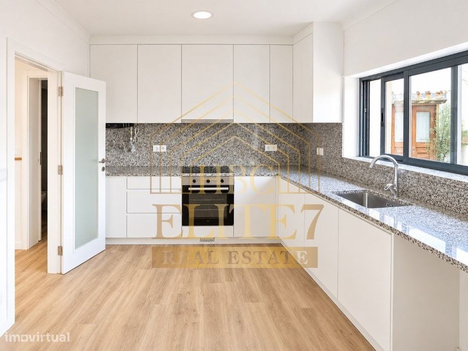 Moradia T2 Duplex Totalmente Remodelada em Vale Côvo Bombarral