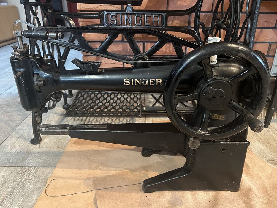 Maszyna szewska łaciarka + stolik