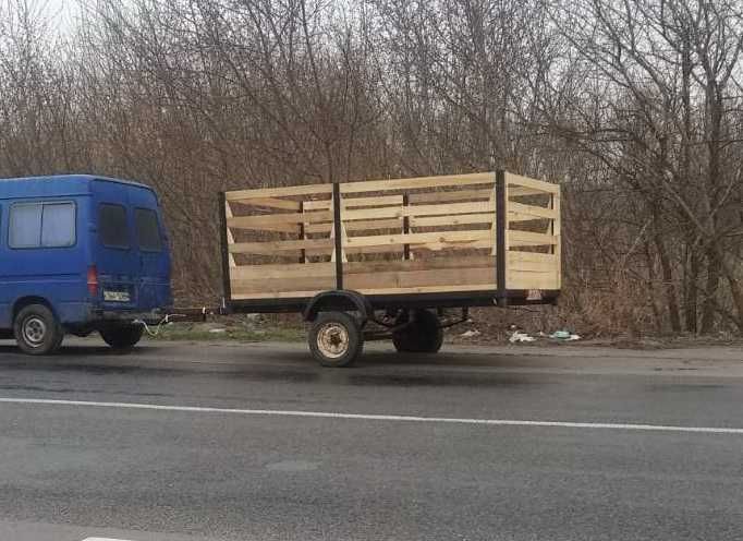 Причіп автомобільний