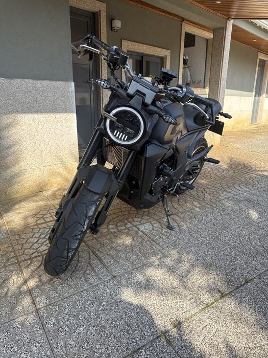 Zontes GK350  44 cavalos- Semi Nova