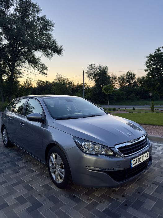 Продам авто Peugeot 308 2015 1.6