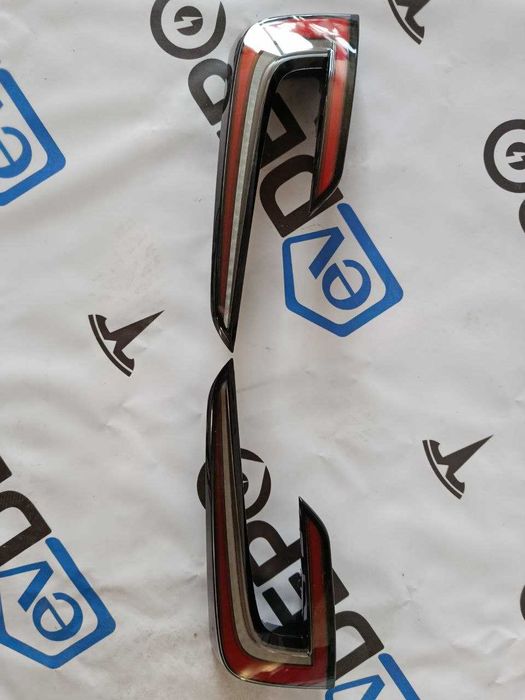 Ліхтар задній лівий \ правий крила tesla model 3 HighLand