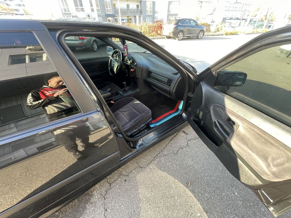 Продам БМВ Е36 в хорошем состояние