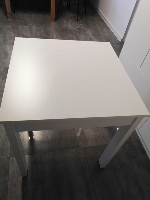 Stół biały z IKEA 70x70cm