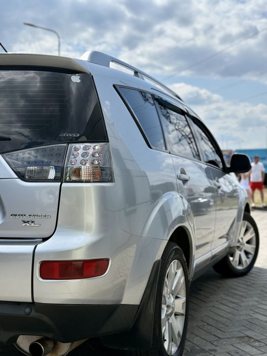 Mitsubishi Outlander 2.4 газ/бензин 4WD | 2008