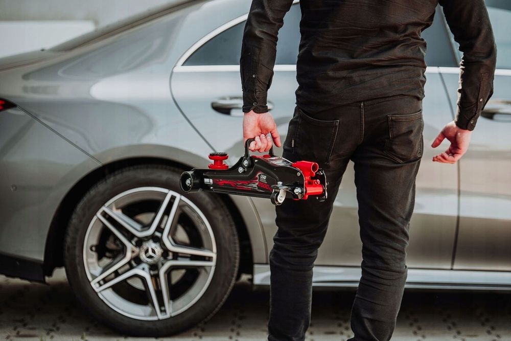 Podnośnik Samochodowy Żaba Lewarek Niskoprofilowy Punkt.2500Kg Solidny