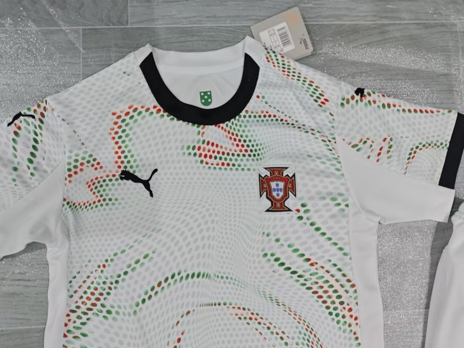 Equipamento criança Portugal 26 27