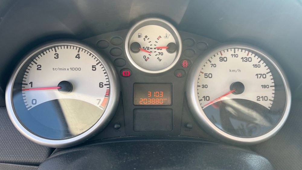 Peugot 207 1.4 benzyna