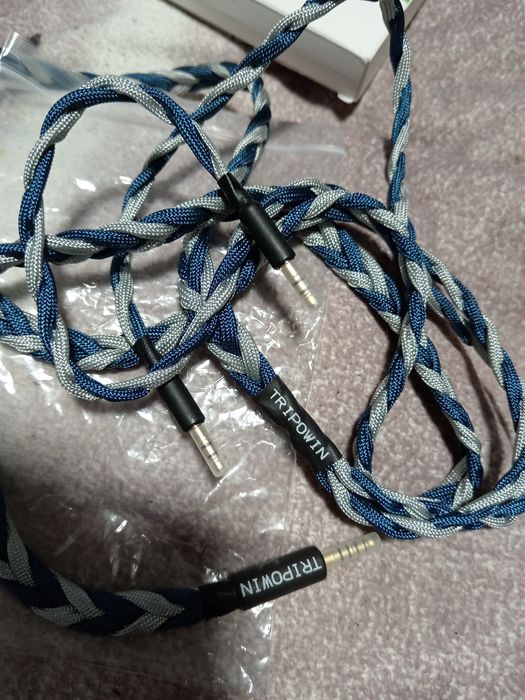 Новые провода Tripowin для наушников 2вида