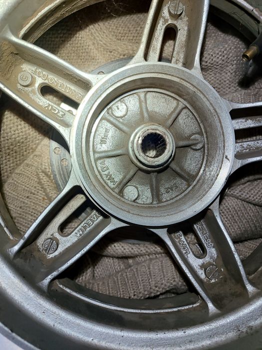 Колесо від скутера тягове ідеал