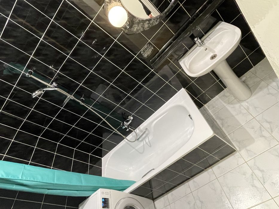 Подобов 2-ка в самому центрі, документи.