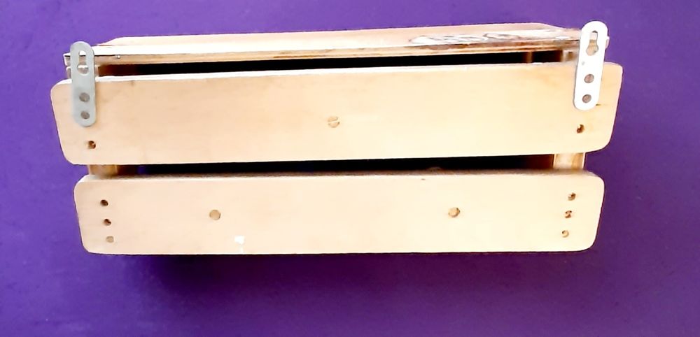 Полочка  антикварная