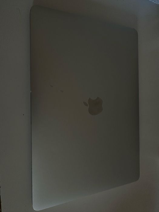 Macbook pro 2020 16/512gb