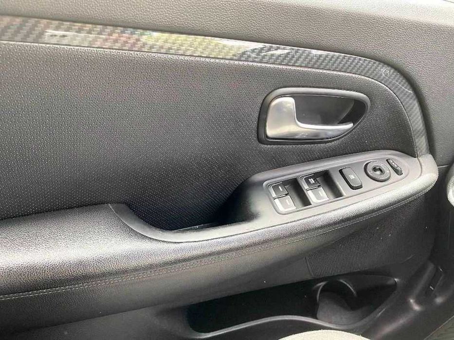 Kia carens 1.7 eco dynamics