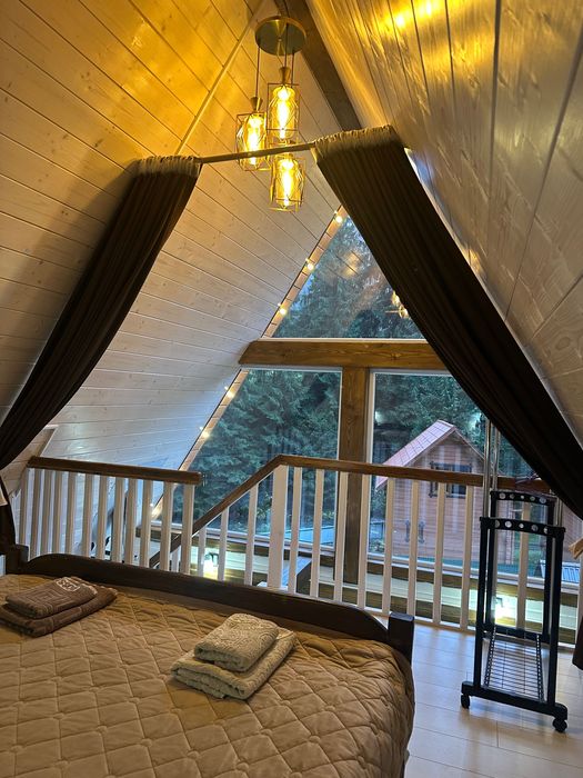 Житло подобово в Карпатах біля озера Синевир. Котедж «Лісовий маєток2»