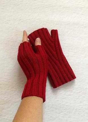 Червоні жіночі мітенки з мериносової вовни