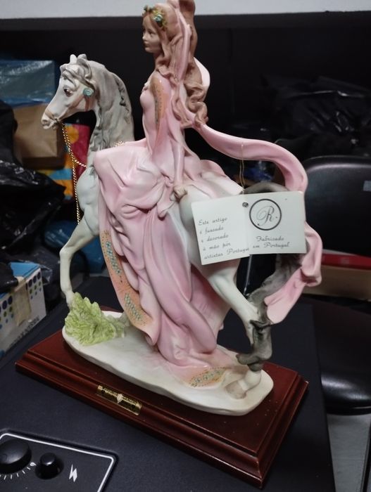 Peça de marfinite original com etiqueta