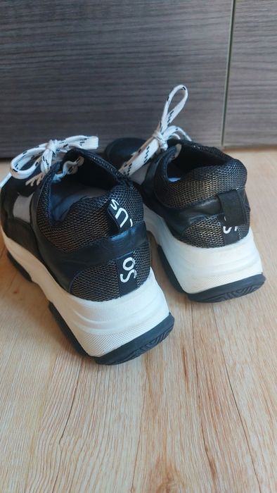 Sneakersy na grubej podeszwie r.38