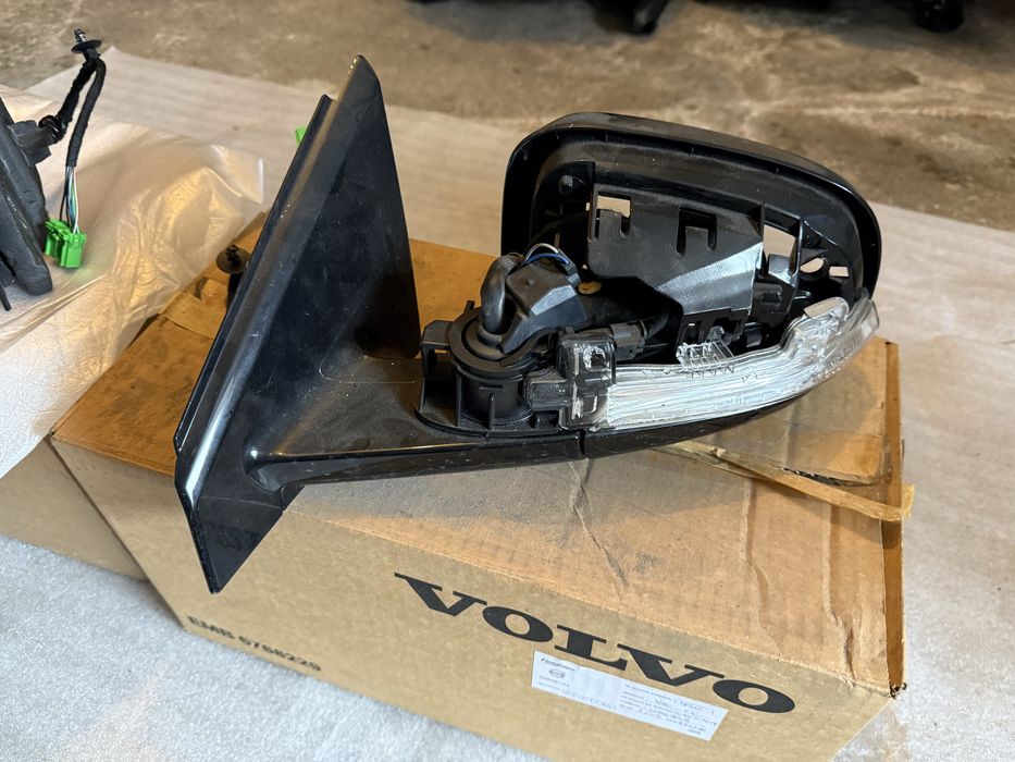 Par de Retrovisores Volvo V40 R-Design (Originais)